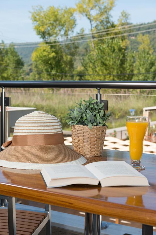 Mary'S Luxury Apartment Криси Амудия Екстериор снимка