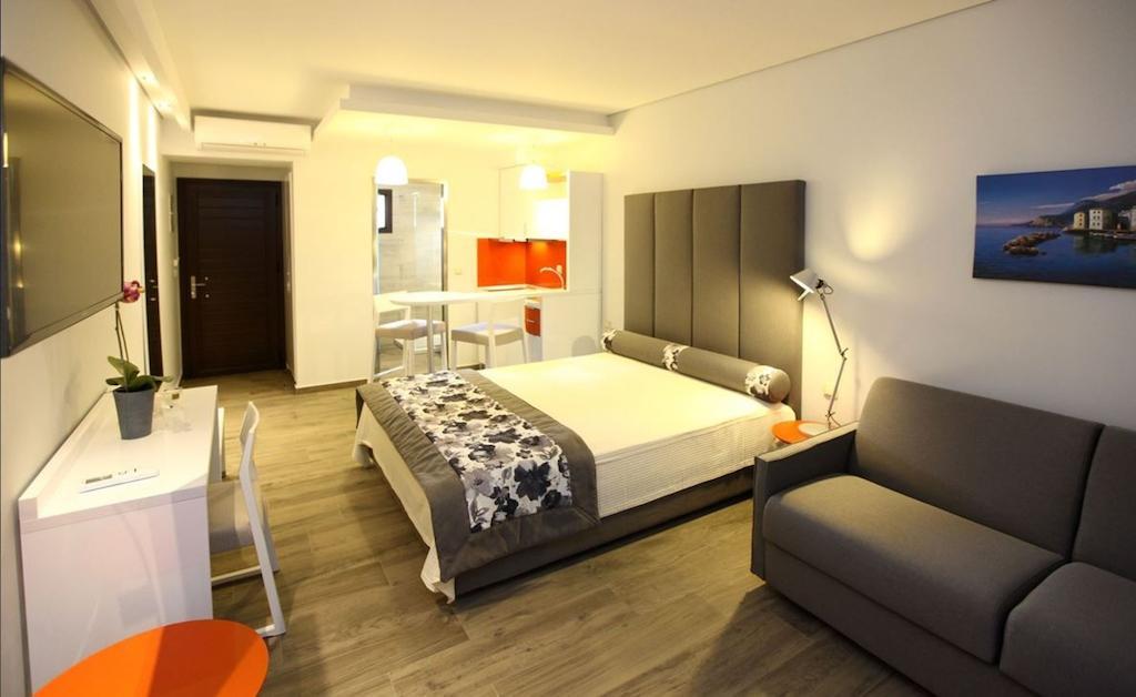 Mary'S Luxury Apartment Криси Амудия Стая снимка
